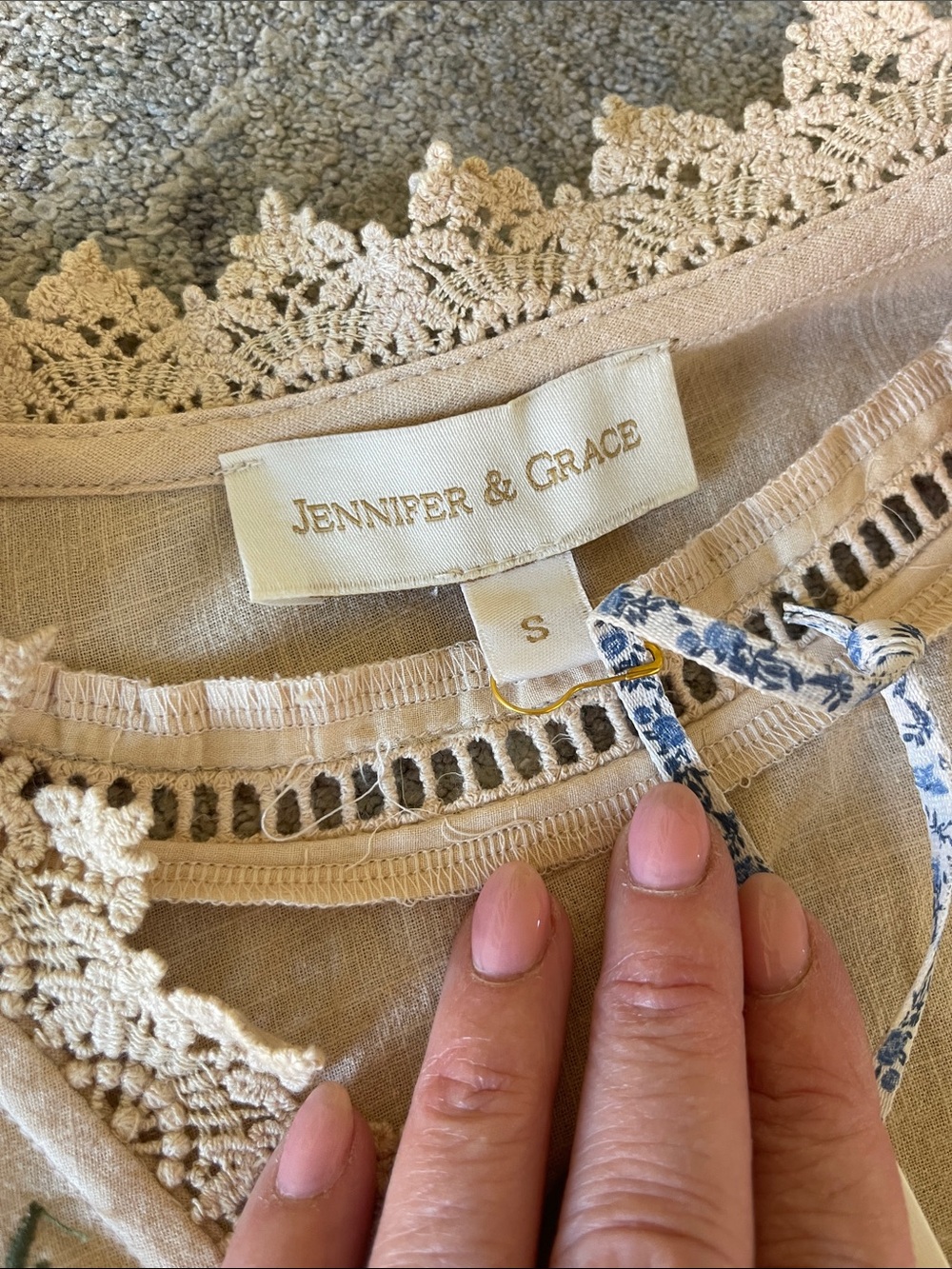 Embroidered Lace-Trim Cropped Blouse - Light Cream - Picture 4 of 7